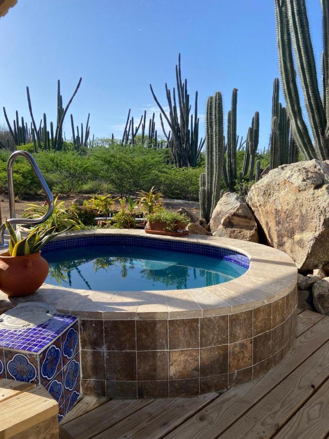 Cozy Studio With Private Spa Oranjestad Exterior foto